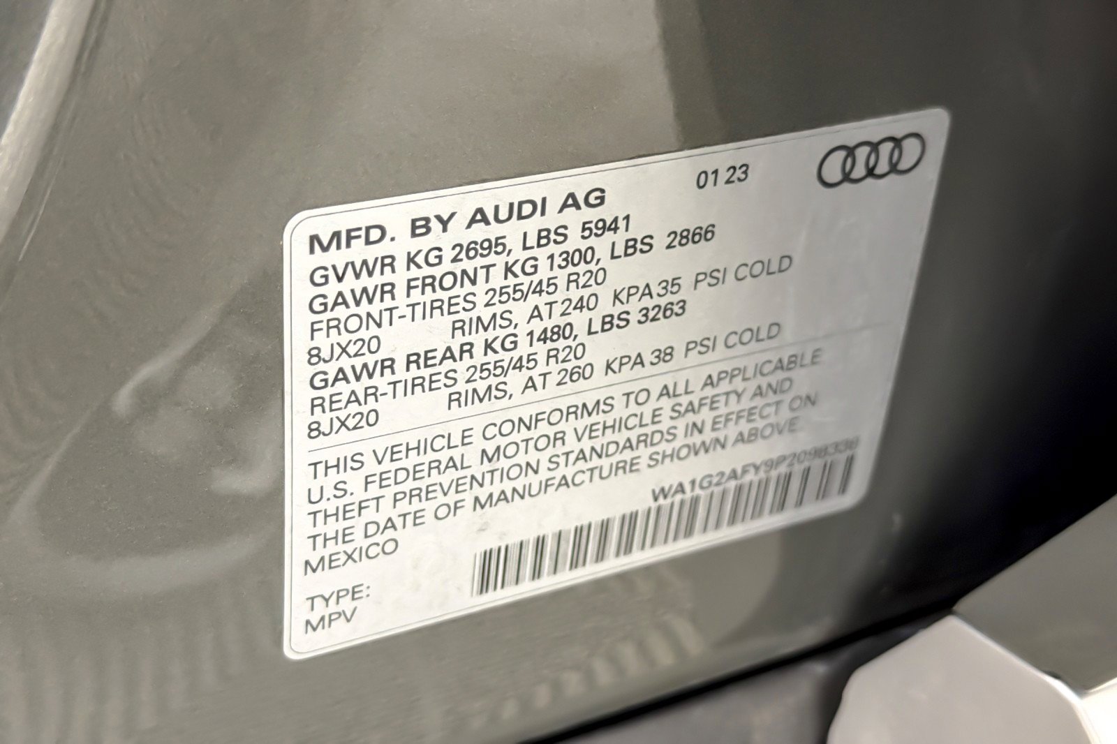 Used 2023 Audi Q5 e Premium w/ Convenience Package image 27