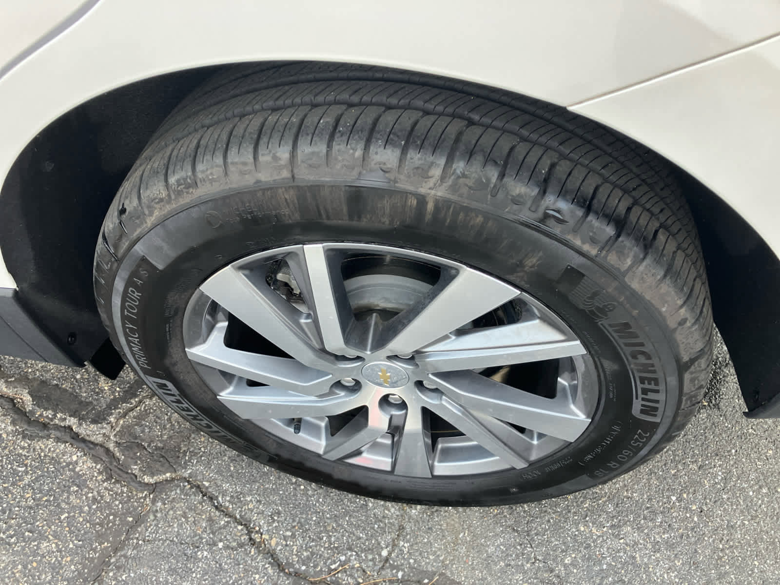 Used 2023 Chevrolet Equinox Premier image 5