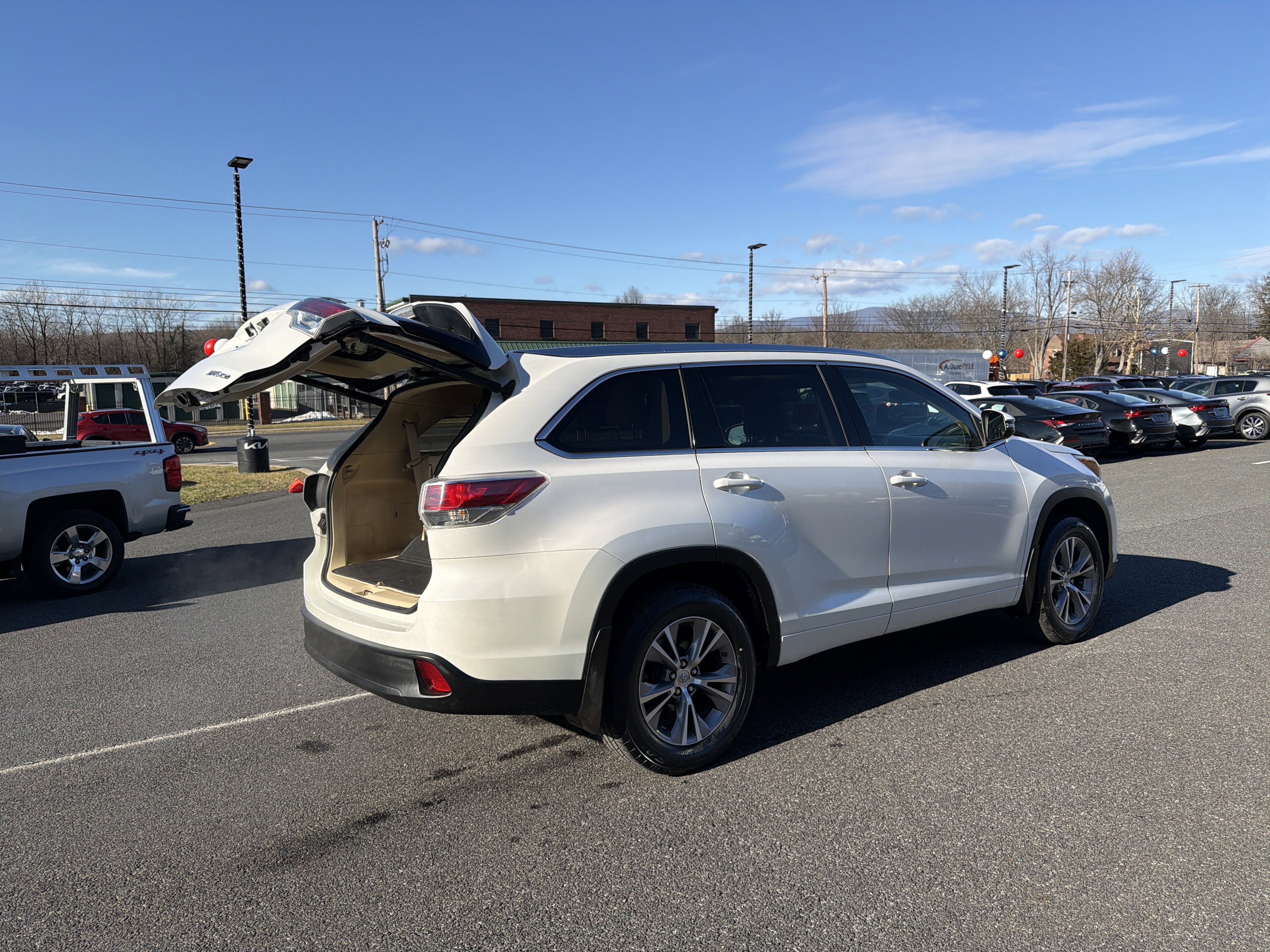 Used 2015 Toyota Highlander XLE image 31