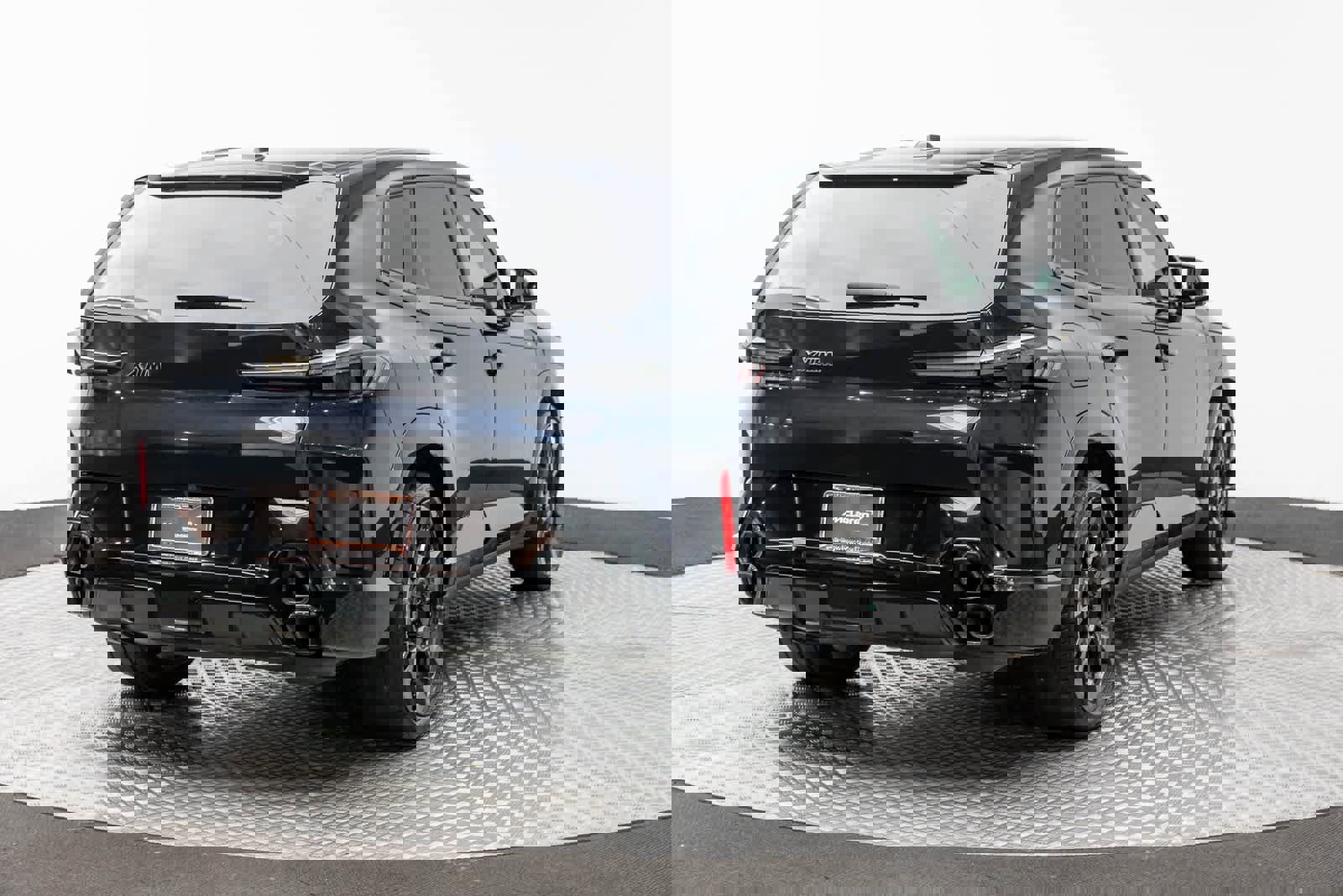 Used 2024 BMW XM image 26