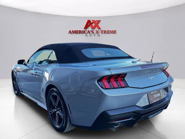 Used 2025 Ford Mustang Premium image 4