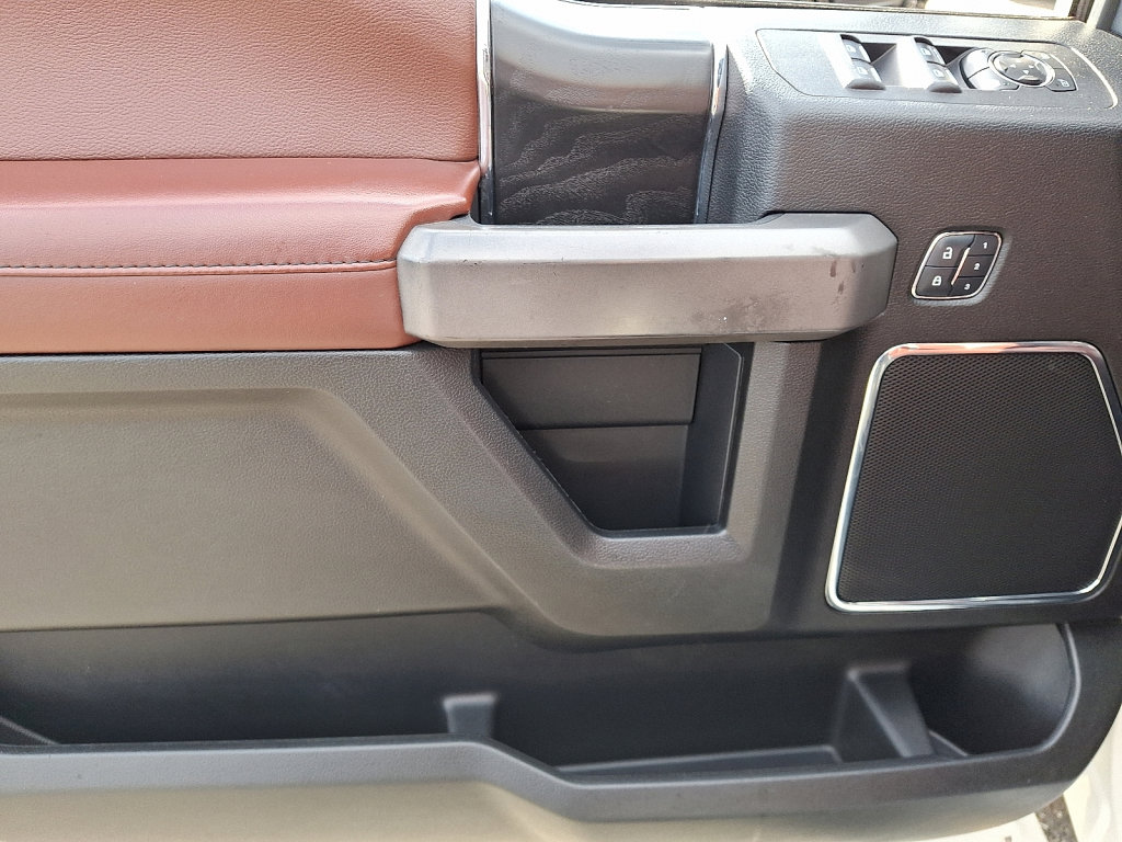 Used 2018 Ford F150 Platinum w/ Equipment Group 701A Luxury image 23