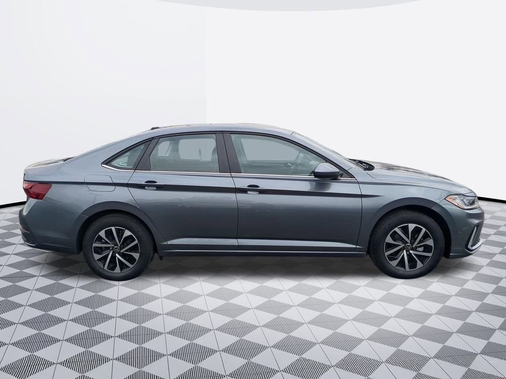 Used 2025 Volkswagen Jetta S image 7