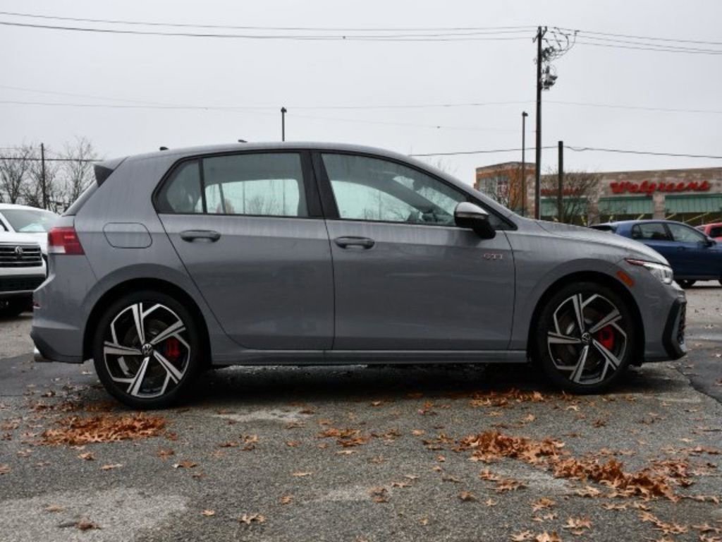 New 2026 Volkswagen GTI SE FWD image 8