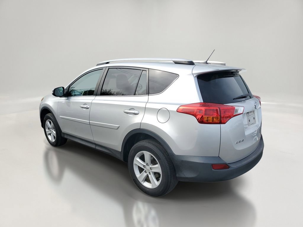 Used 2013 Toyota RAV4 XLE FWD image 6