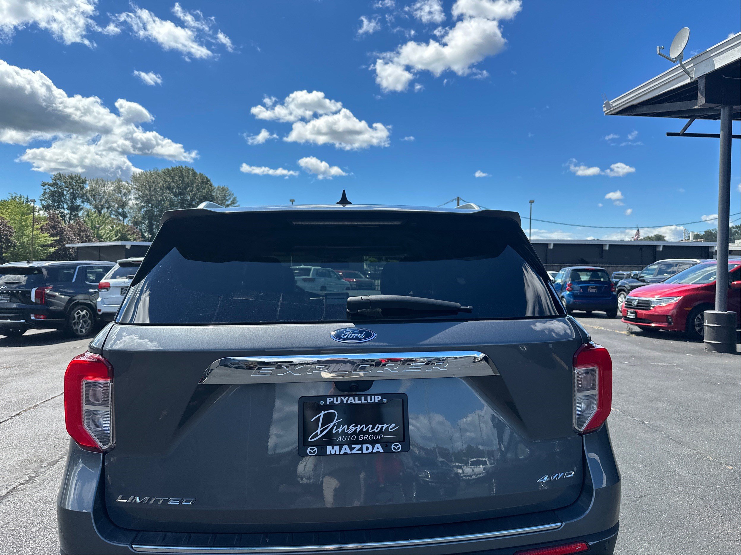 Used 2024 Ford Explorer Limited AWD/4WD image 26