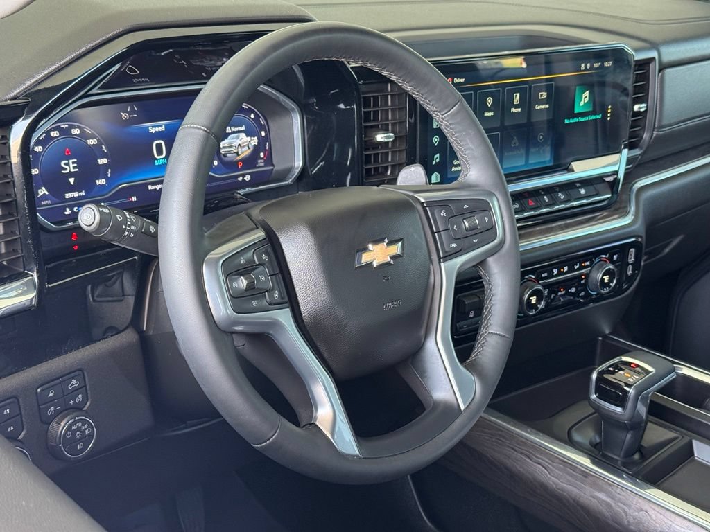Used 2023 Chevrolet Silverado 1500 LTZ AWD/4WD image 19