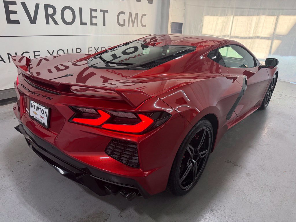 Used 2024 Chevrolet Corvette Stingray Coupe w/ Z51 Performance Package RWD image 33