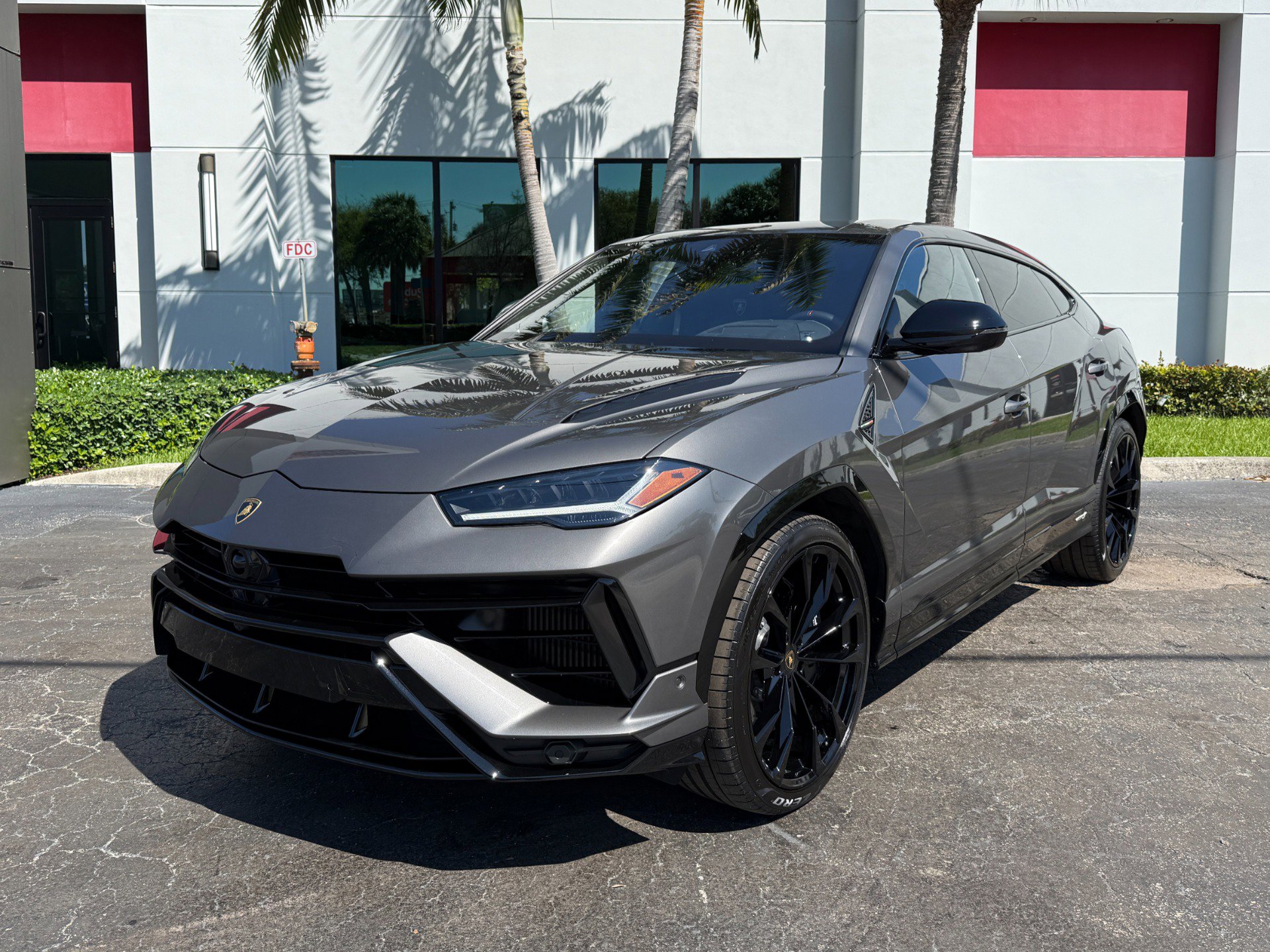 Used 2024 Lamborghini Urus S image 9