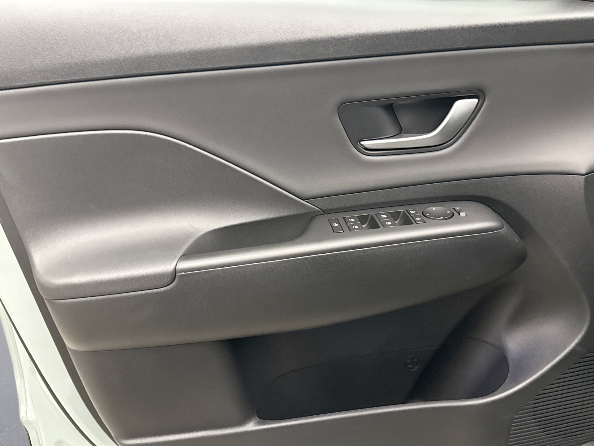 Used 2026 Hyundai Kona SEL Premium AWD/4WD image 9
