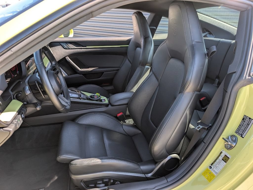 Used 2025 Porsche 911 Carrera S RWD image 5