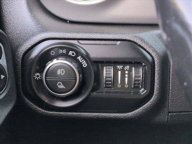 Used 2021 Jeep Gladiator Sport AWD/4WD image 17
