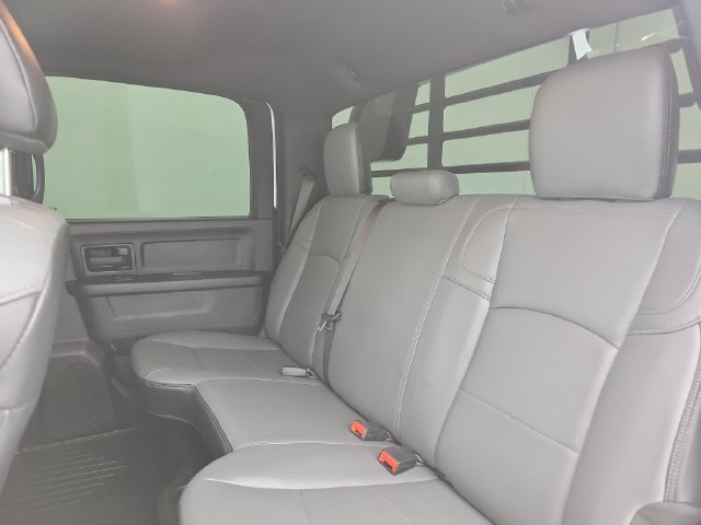 Used 2024 RAM 3500 Tradesman w/ Chrome Appearance Group AWD/4WD image 9