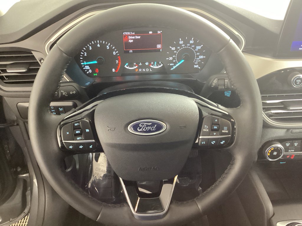 Used 2022 Ford Escape SE w/ Cold Weather Package image 22
