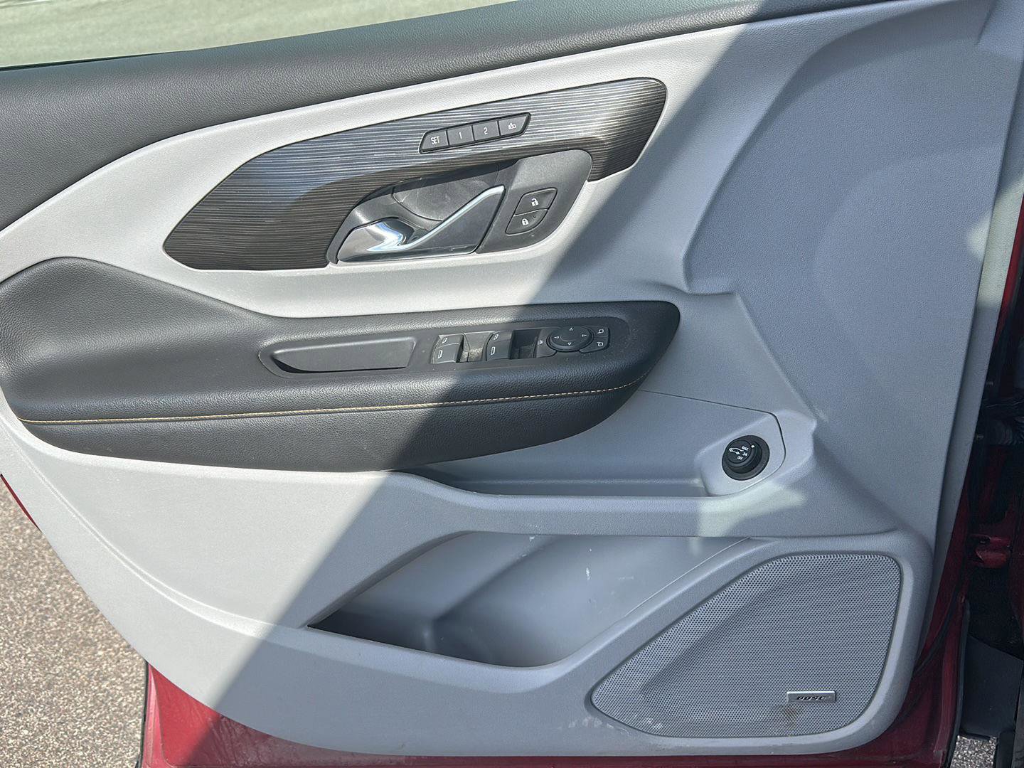 Used 2018 GMC Terrain SLT w/ Preferred Package image 9