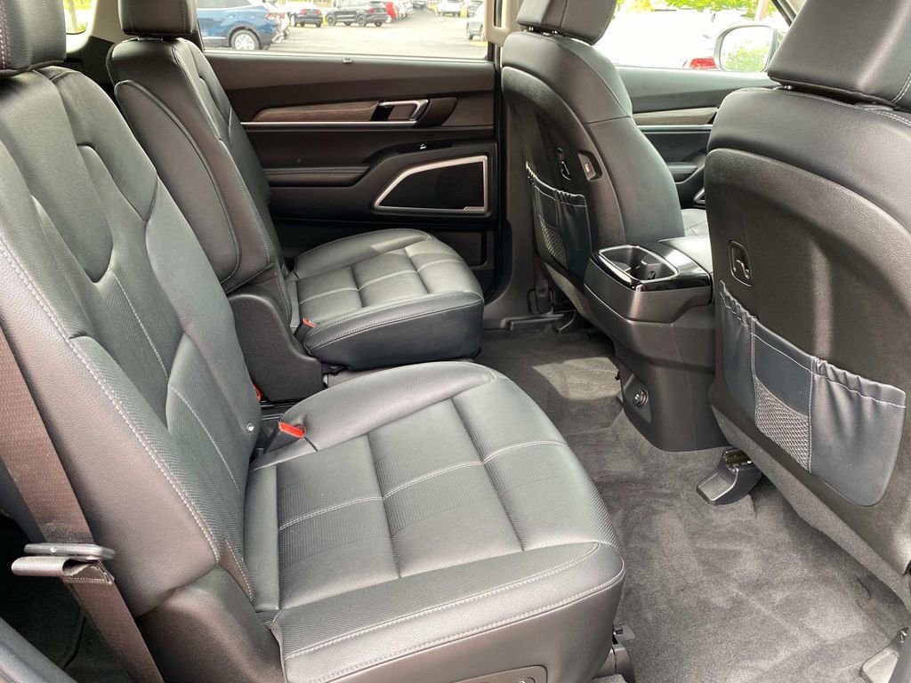 Used 2022 Kia Telluride EX w/ EX Premium Package image 25