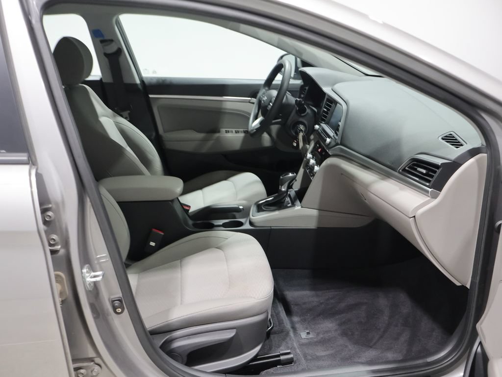 Used 2020 Hyundai Elantra SEL FWD image 21