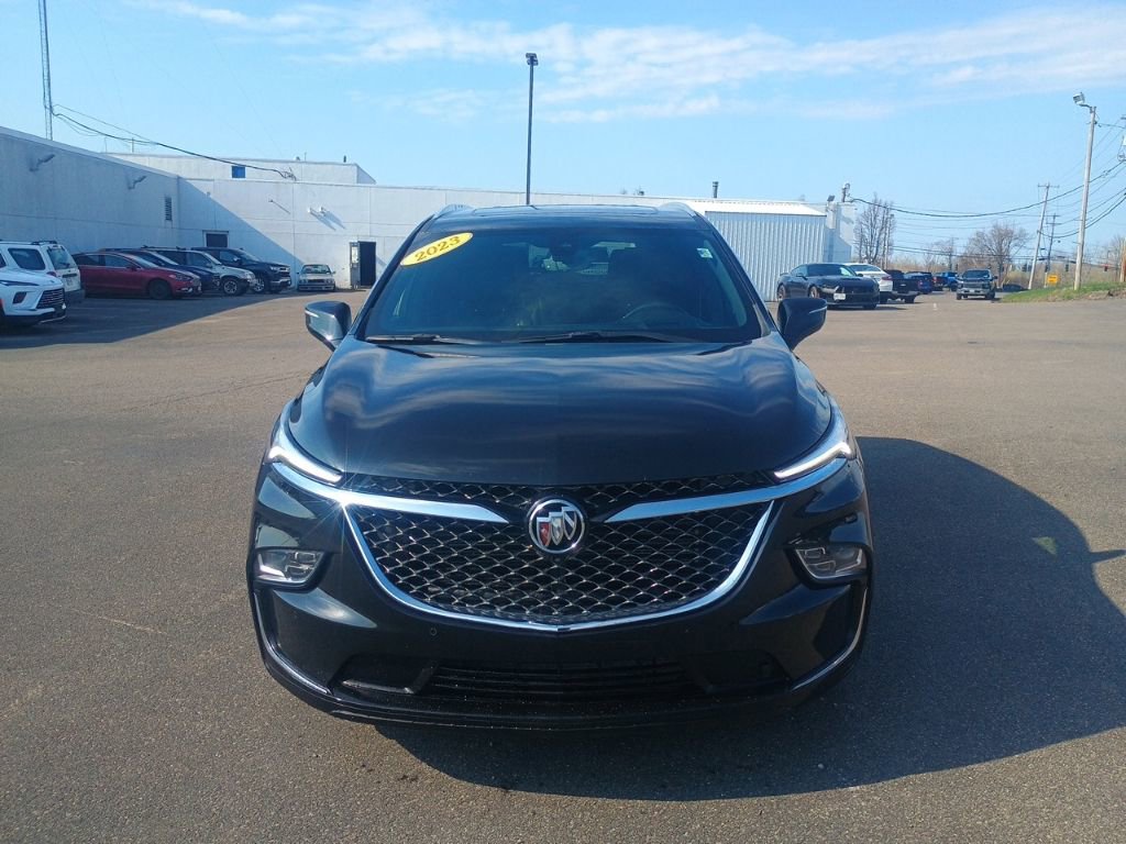 Used 2023 Buick Enclave Avenir w/ Avenir Technology Package AWD/4WD image 2