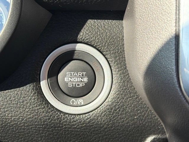 Used 2023 RAM 1500 Laramie AWD/4WD image 30