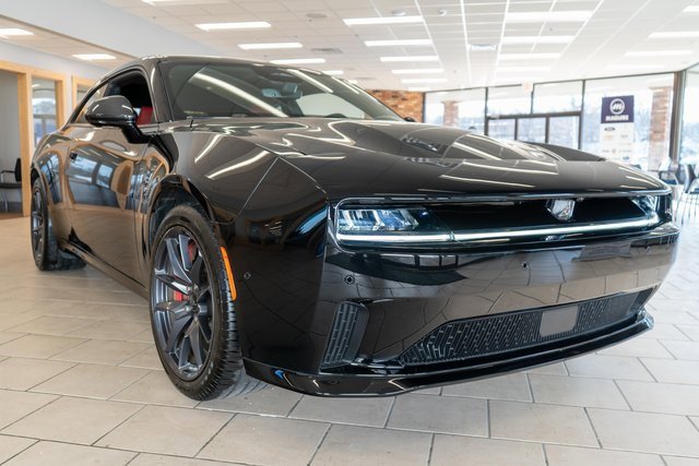 Used 2025 Dodge Charger R/T Scat Pack w/ Track Pack image 5