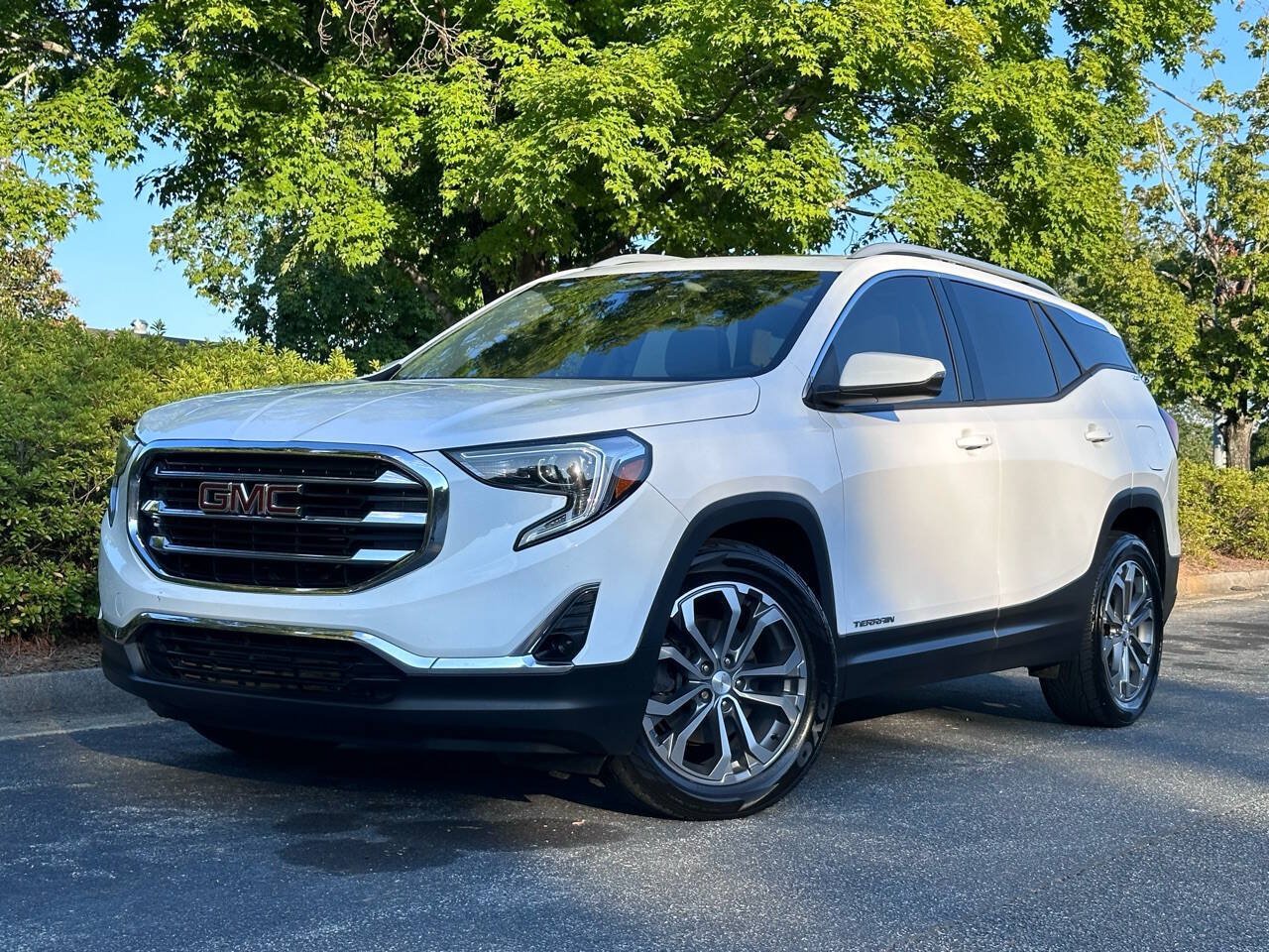 Used 2019 GMC Terrain SLT w/ Preferred Package FWD image 1