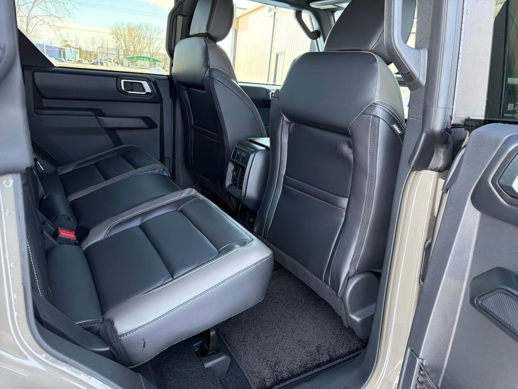 New 2026 Ford Bronco Outer Banks w/ Sasquatch Package image 16
