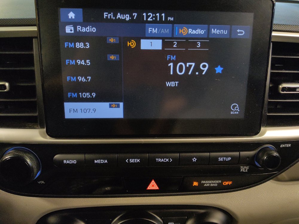 Used 2021 Hyundai Venue SEL FWD image 25