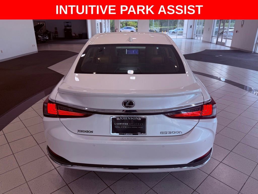 Used 2025 Lexus ES 300h w/ Technology Package FWD image 5