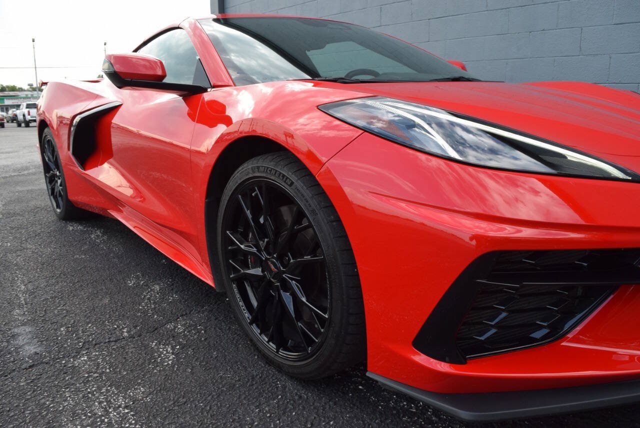 Used 2025 Chevrolet Corvette Stingray Coupe w/ Z51 Performance Package RWD image 21