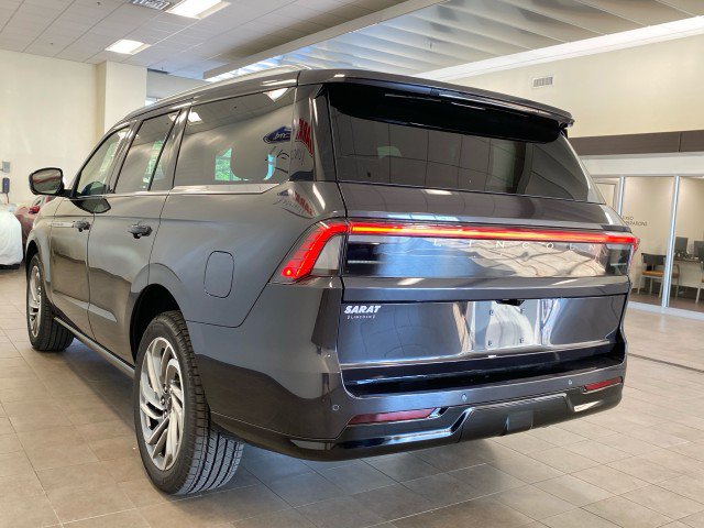 New 2027 Lincoln Navigator Reserve AWD/4WD image 5