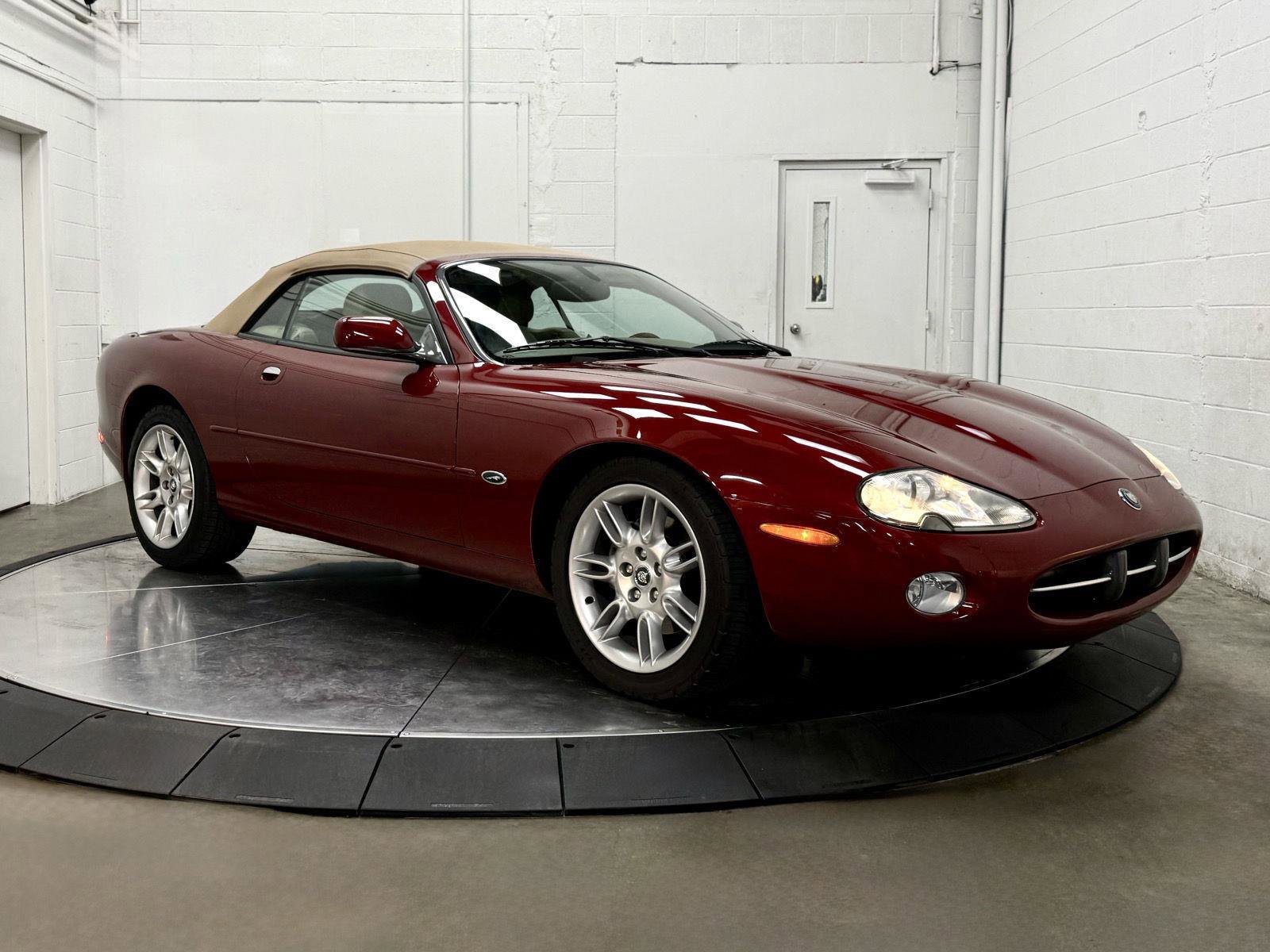 Used 2001 Jaguar XK8 Convertible RWD image 9