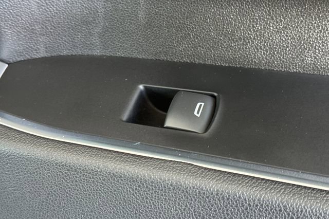 Used 2025 Chevrolet Silverado 2500 LT w/ Convenience Package image 22