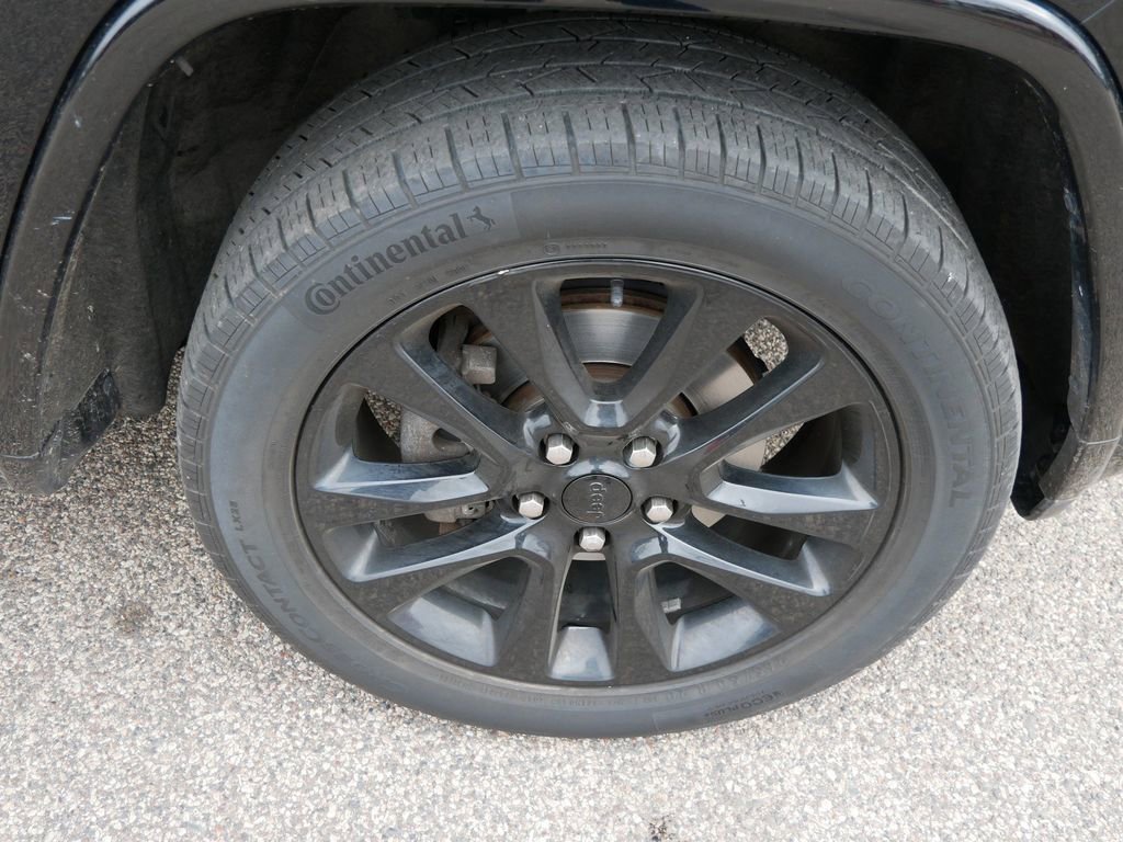 Used 2019 Jeep Grand Cherokee Altitude image 18