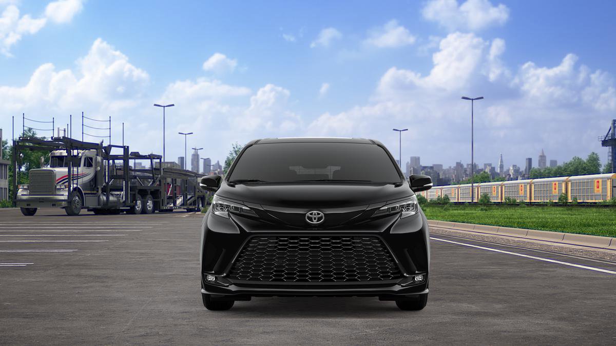 New 2026 Toyota Sienna XSE image 17