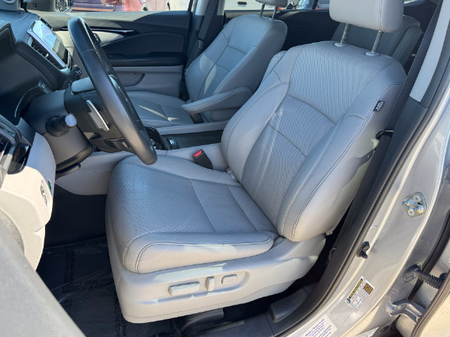 Used 2017 Honda Pilot Elite image 16