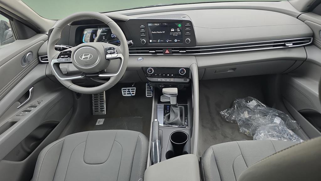 New 2026 Hyundai Elantra Sport FWD image 22