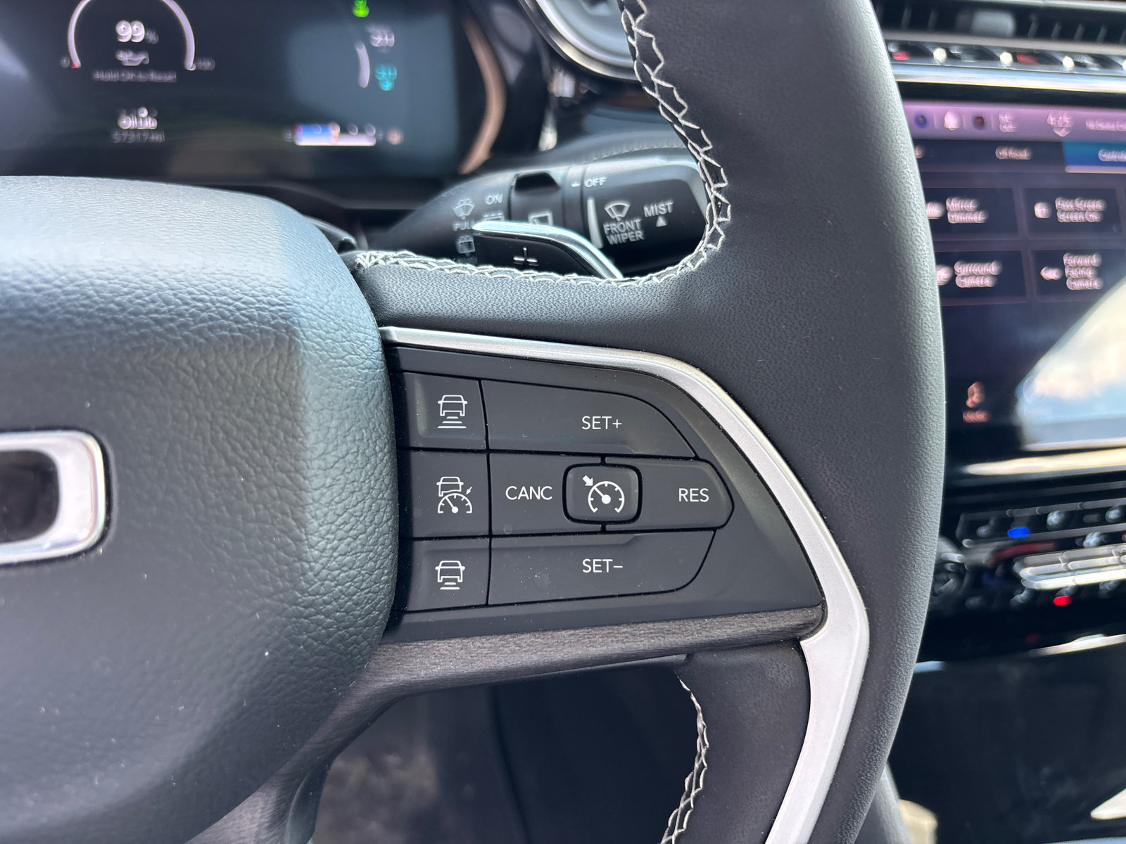 Used 2023 Jeep Grand Cherokee 30th Anniversary AWD/4WD image 18