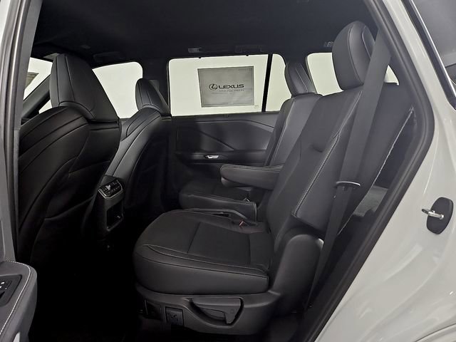 New 2026 Lexus TX 500h AWD image 8