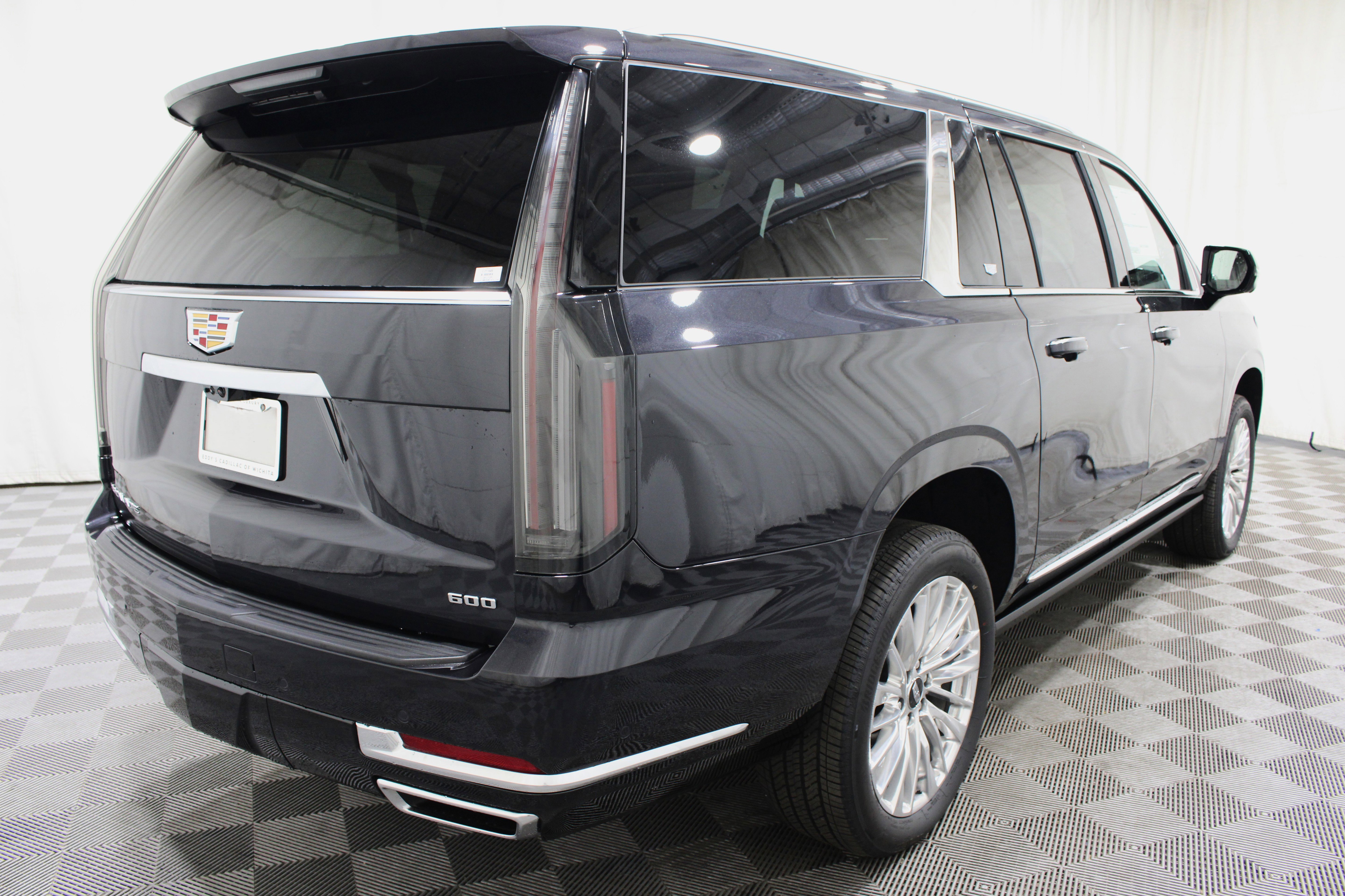 New 2026 Cadillac Escalade ESV Luxury w/ LPO, Floor Liner Package image 27