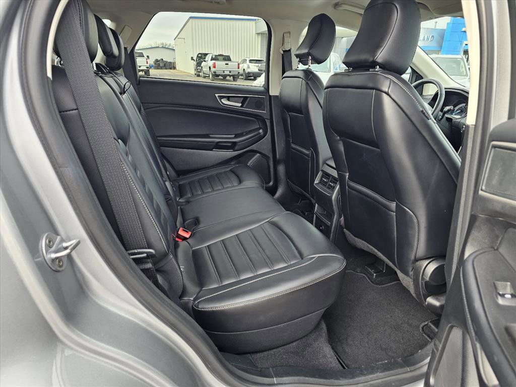 Used 2024 Ford Edge SEL image 11