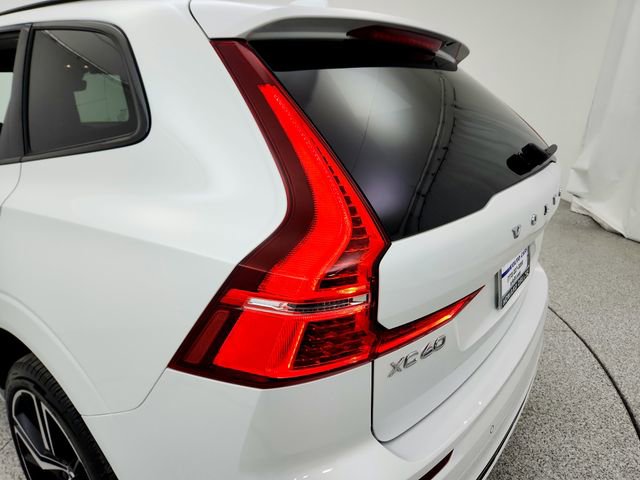 Used 2021 Volvo XC60 T8 R-Design w/ Advanced Package image 29