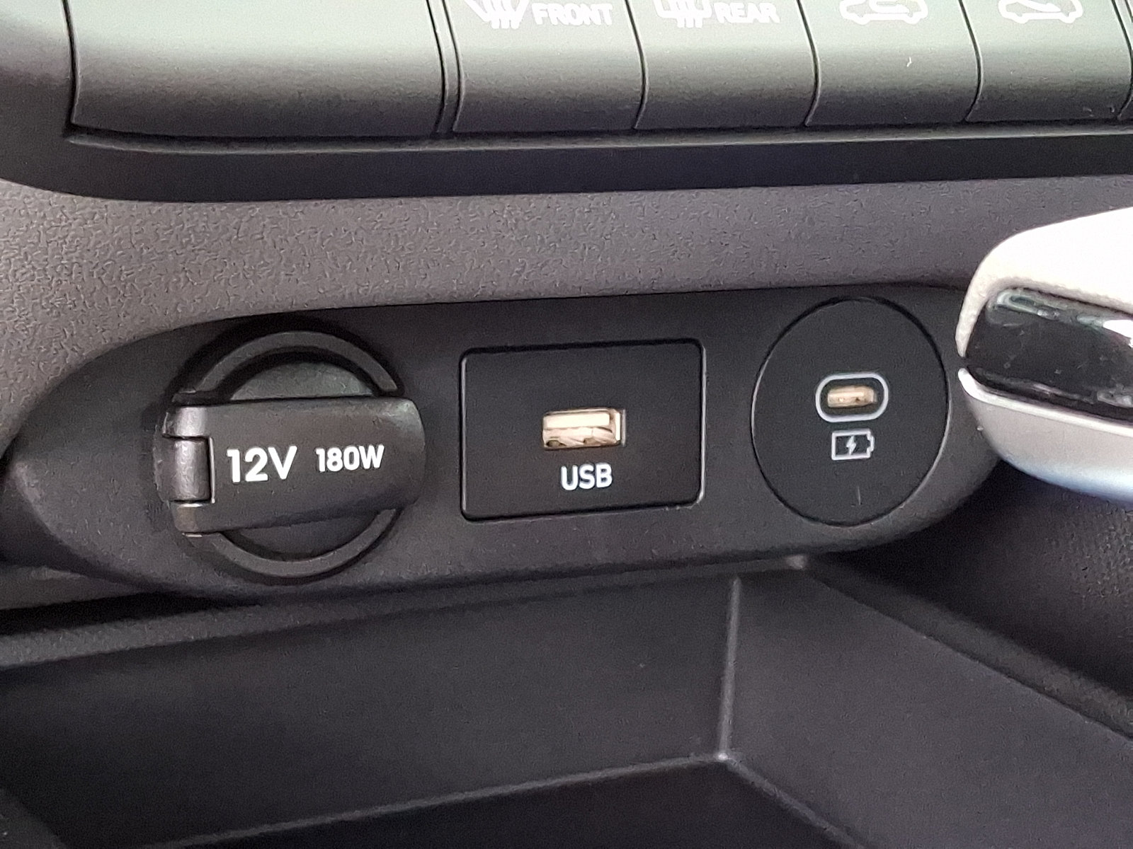 Certified 2024 Hyundai Elantra SEL FWD image 17