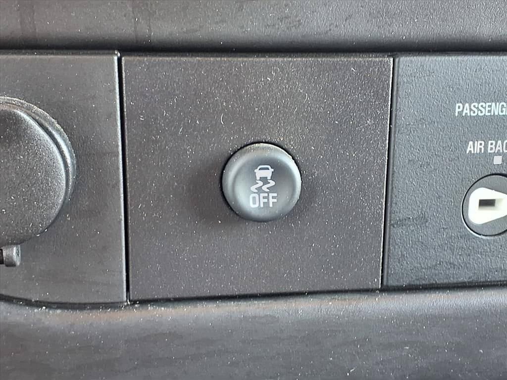 New 2025 Chevrolet Express 3500 w/ Power Convenience Package RWD image 11