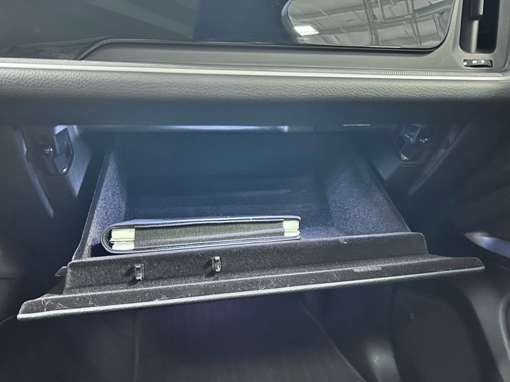 Certified 2026 Porsche Cayenne Coupe image 32