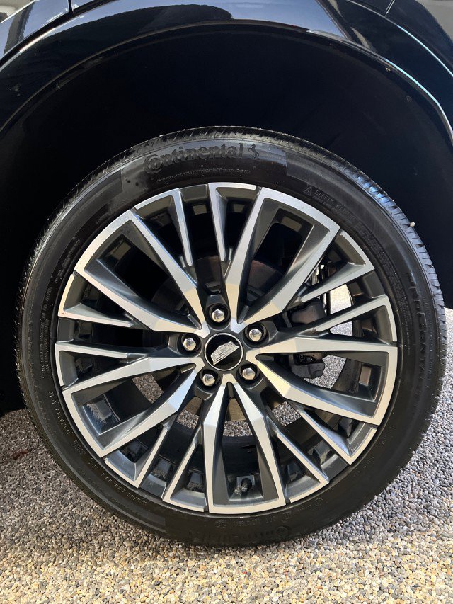 Used 2024 Cadillac XT4 Sport image 32