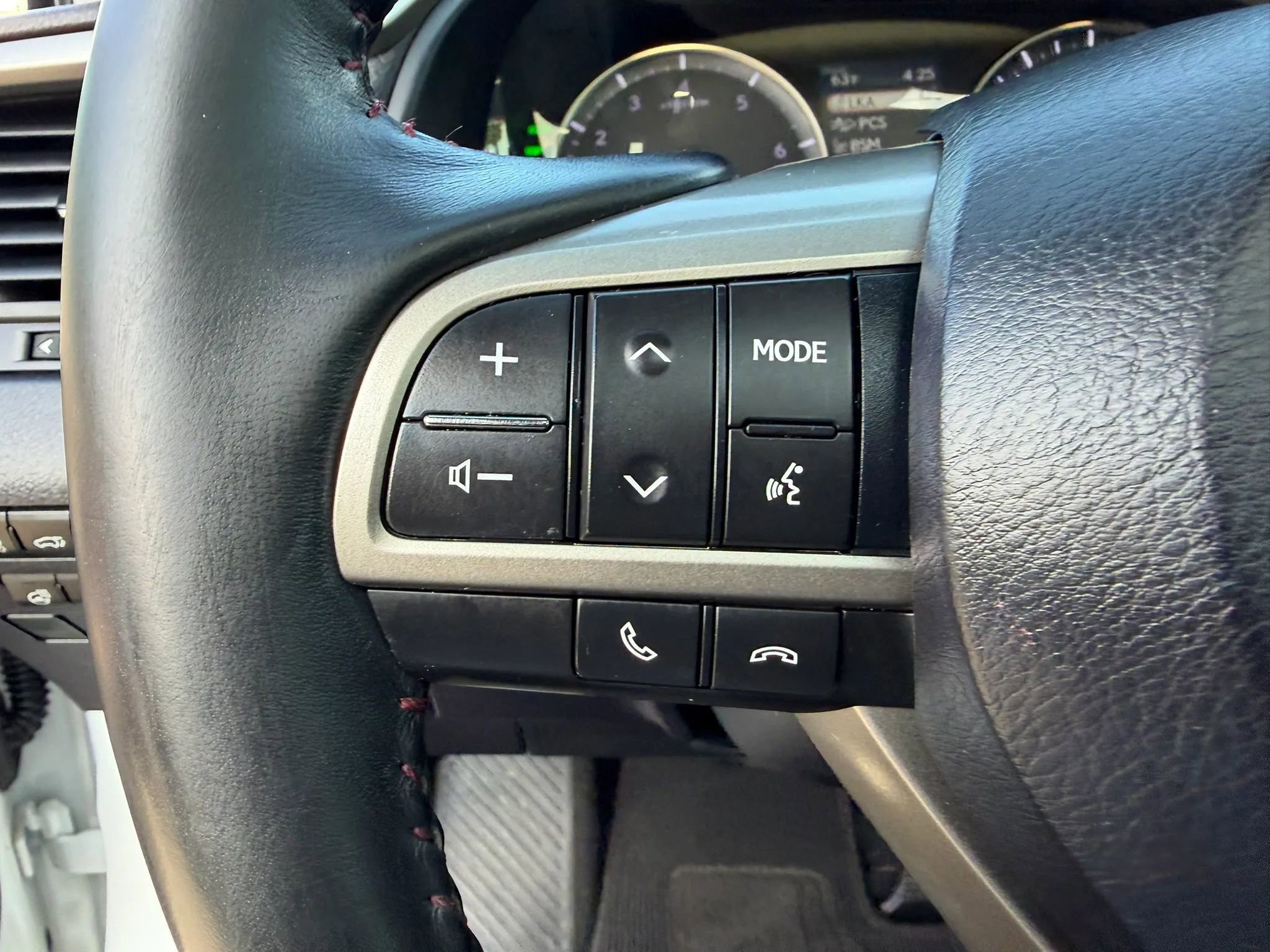 Used 2018 Lexus RX 350 FWD w/ Premium Package image 34