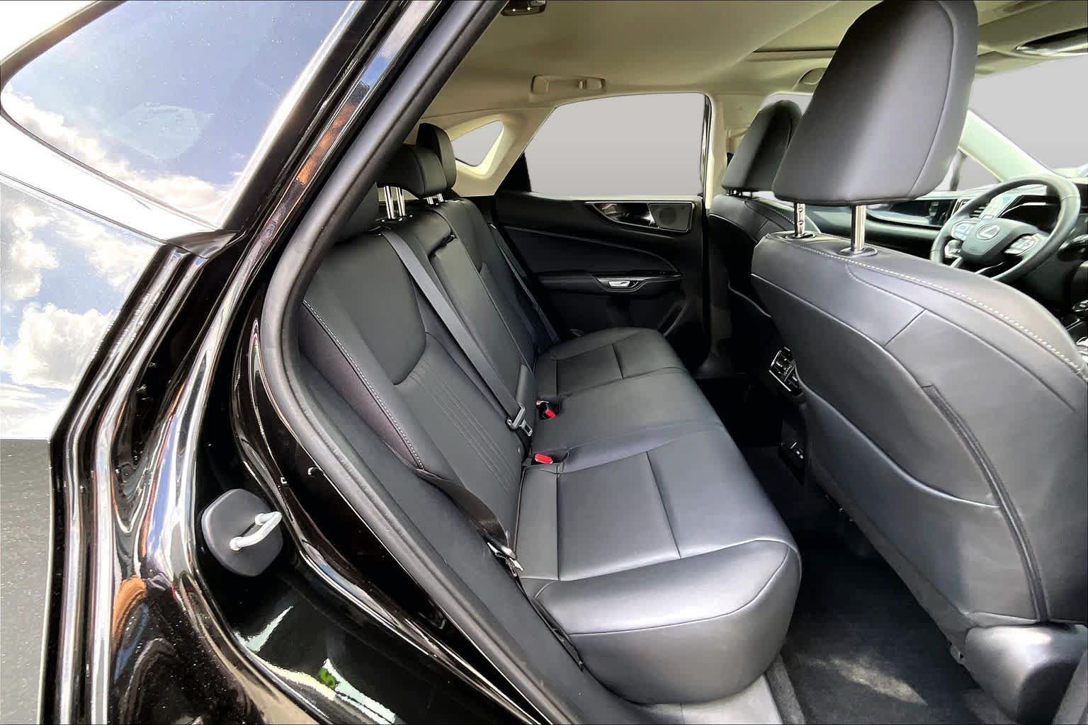 Used 2025 Lexus NX 250 FWD image 20