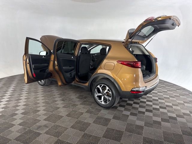 Used 2020 Kia Sportage LX AWD/4WD image 16