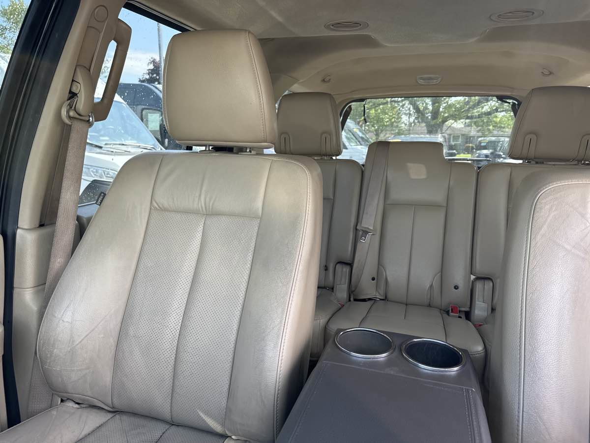 Used 2012 Ford Expedition XLT AWD/4WD image 18