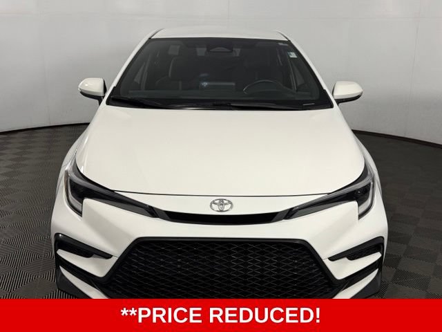 Used 2025 Toyota Corolla SE FWD image 2